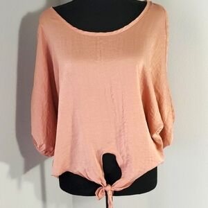 𝅺VIVANCE Cold shoulder top size med